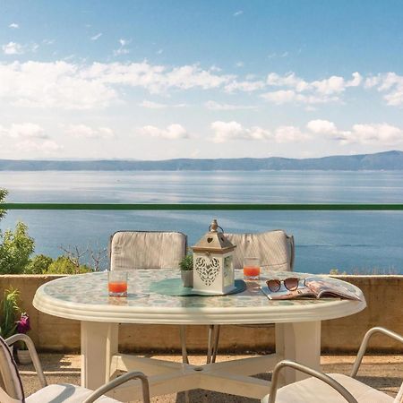 Awesome Home In Podgora With Kitchen Exterior foto